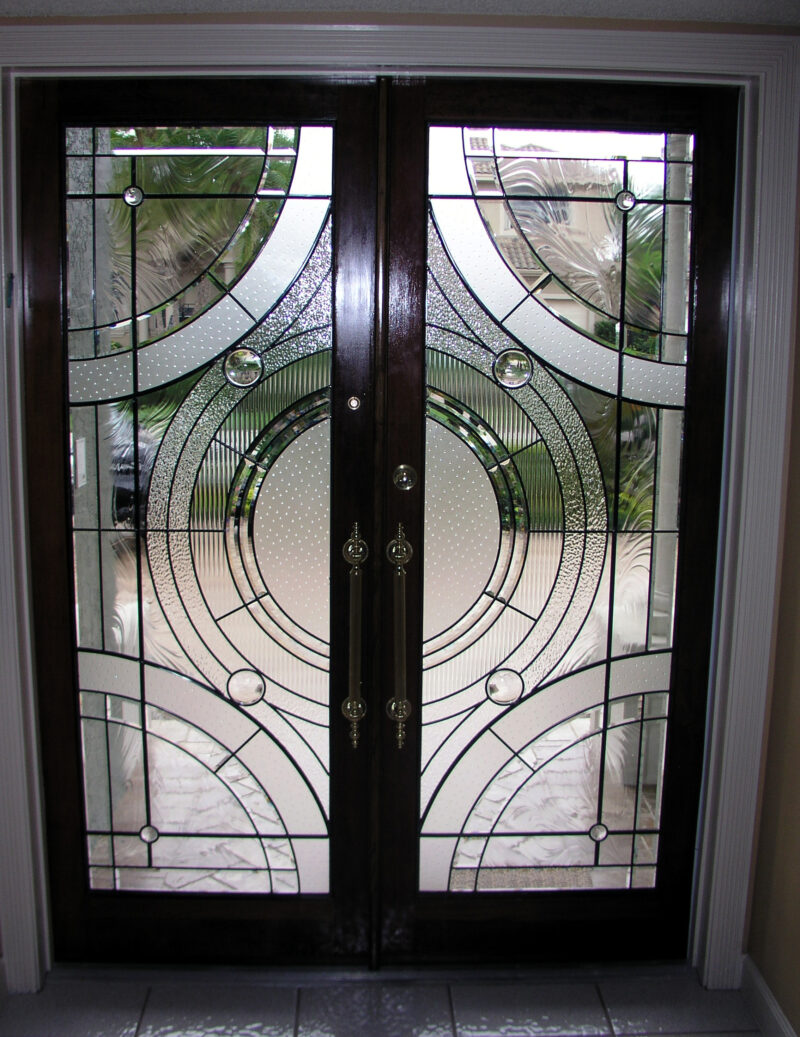 Doorway with circle and clear textured glass in a Contemporary style.